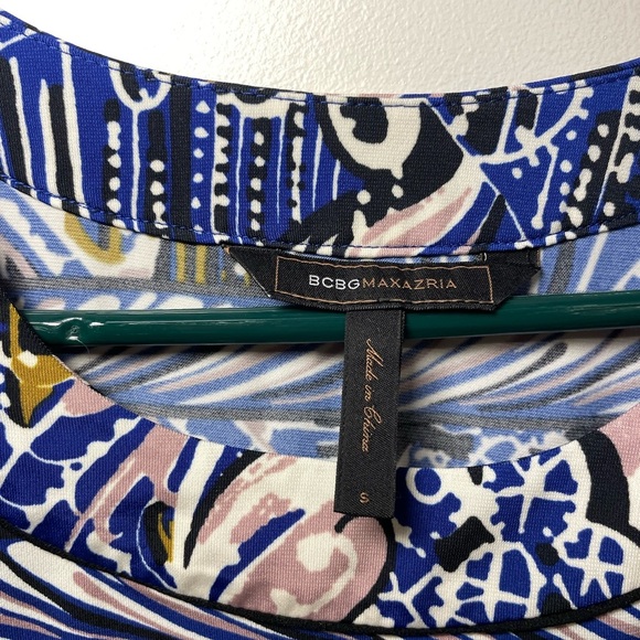 BCBG Maxazaria Tunic Blue Pink Patterned Dress size Small - Picture 3 of 4